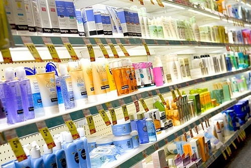 国妆出海新标杆 中国化妆品巨头海外热销，名望比肩茅台与老干妈